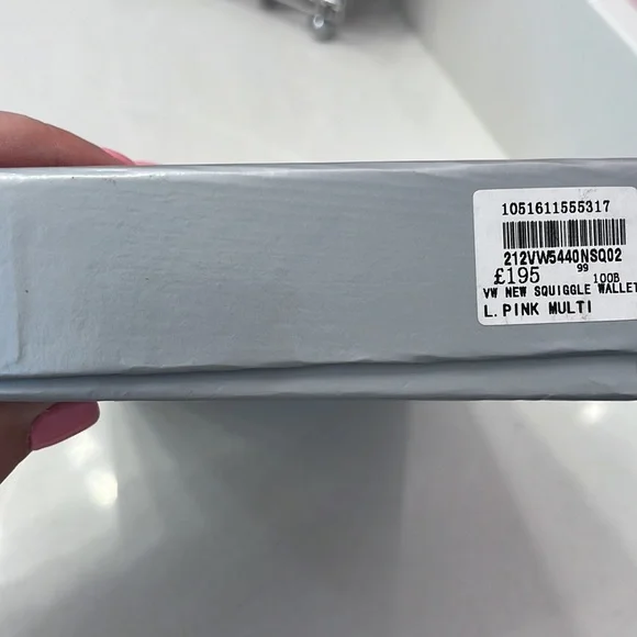 Vivienne Westwood zip wallet in box. - Picture 12 of 12